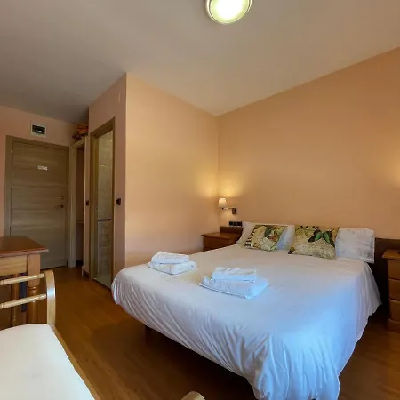 Casa de hóspedes Torreblanca Duruelo de la Sierra